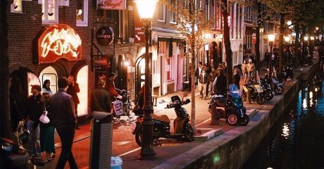 Red Light District Guided Walking Tour – Private Tour in Dutch